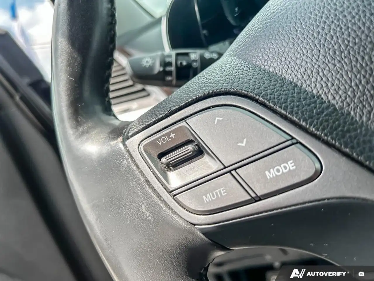 Hyundai SANTA FE photo Hyundai SANTA FE