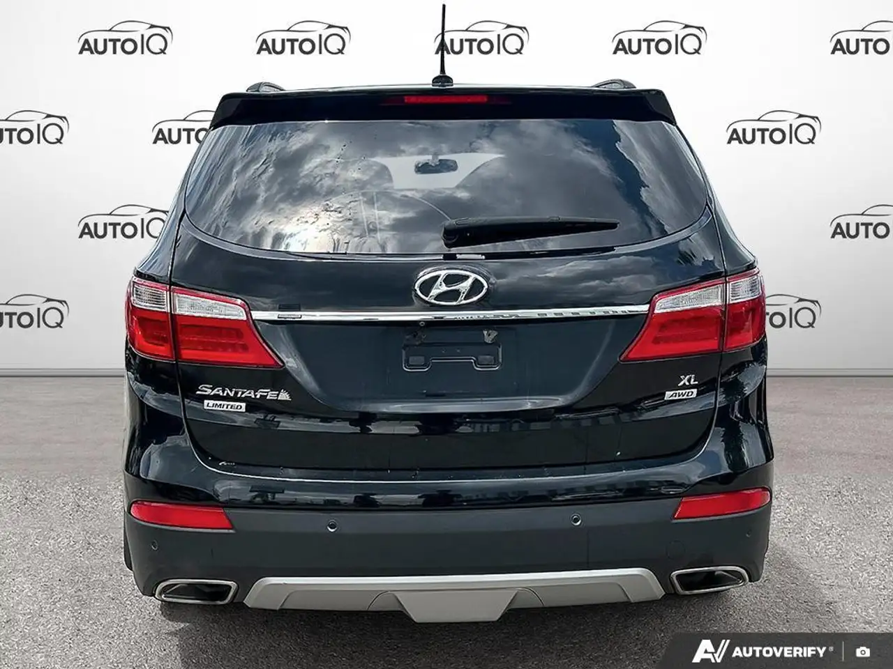 Hyundai SANTA FE photo Hyundai SANTA FE