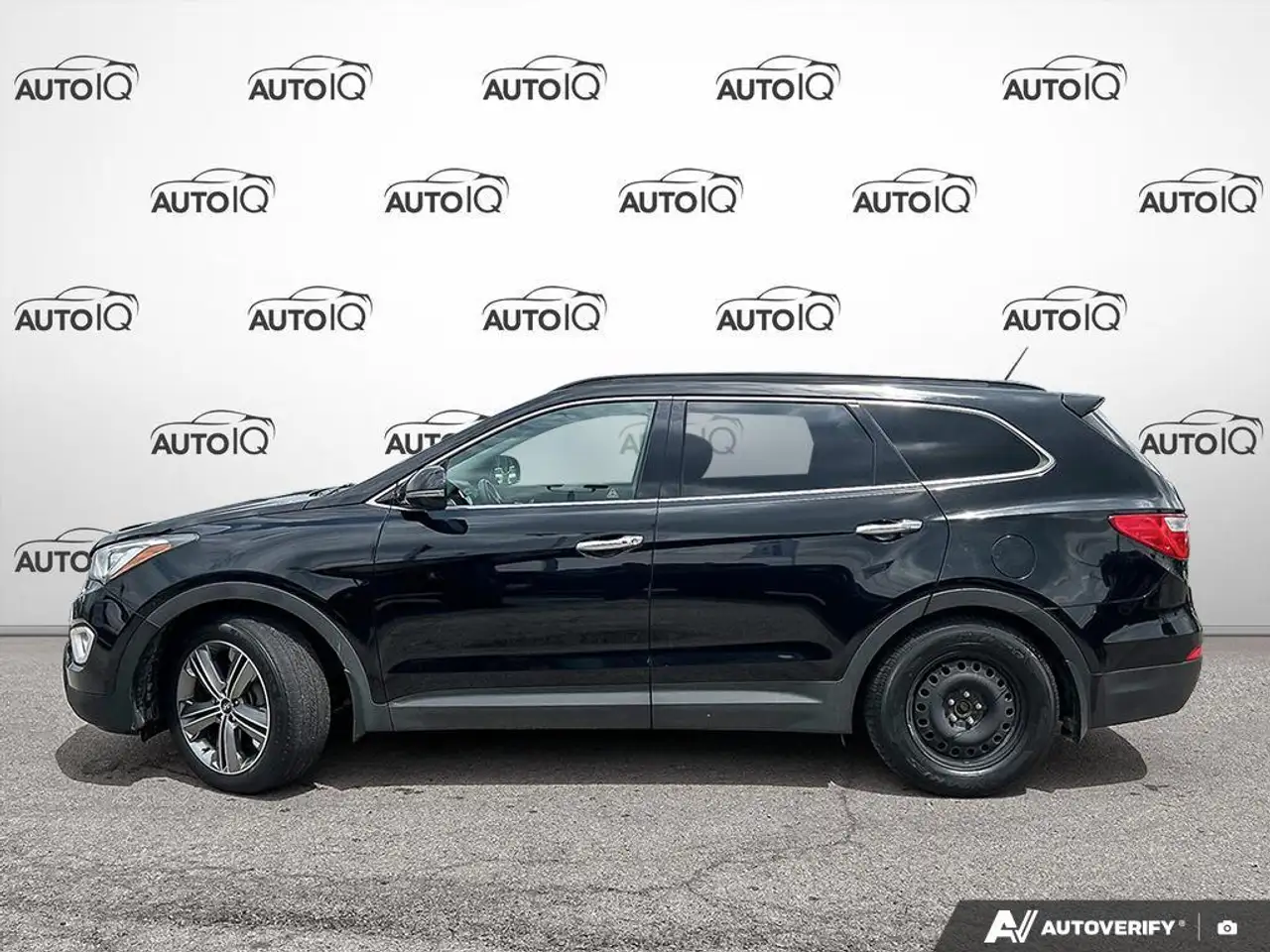 Hyundai SANTA FE photo Hyundai SANTA FE