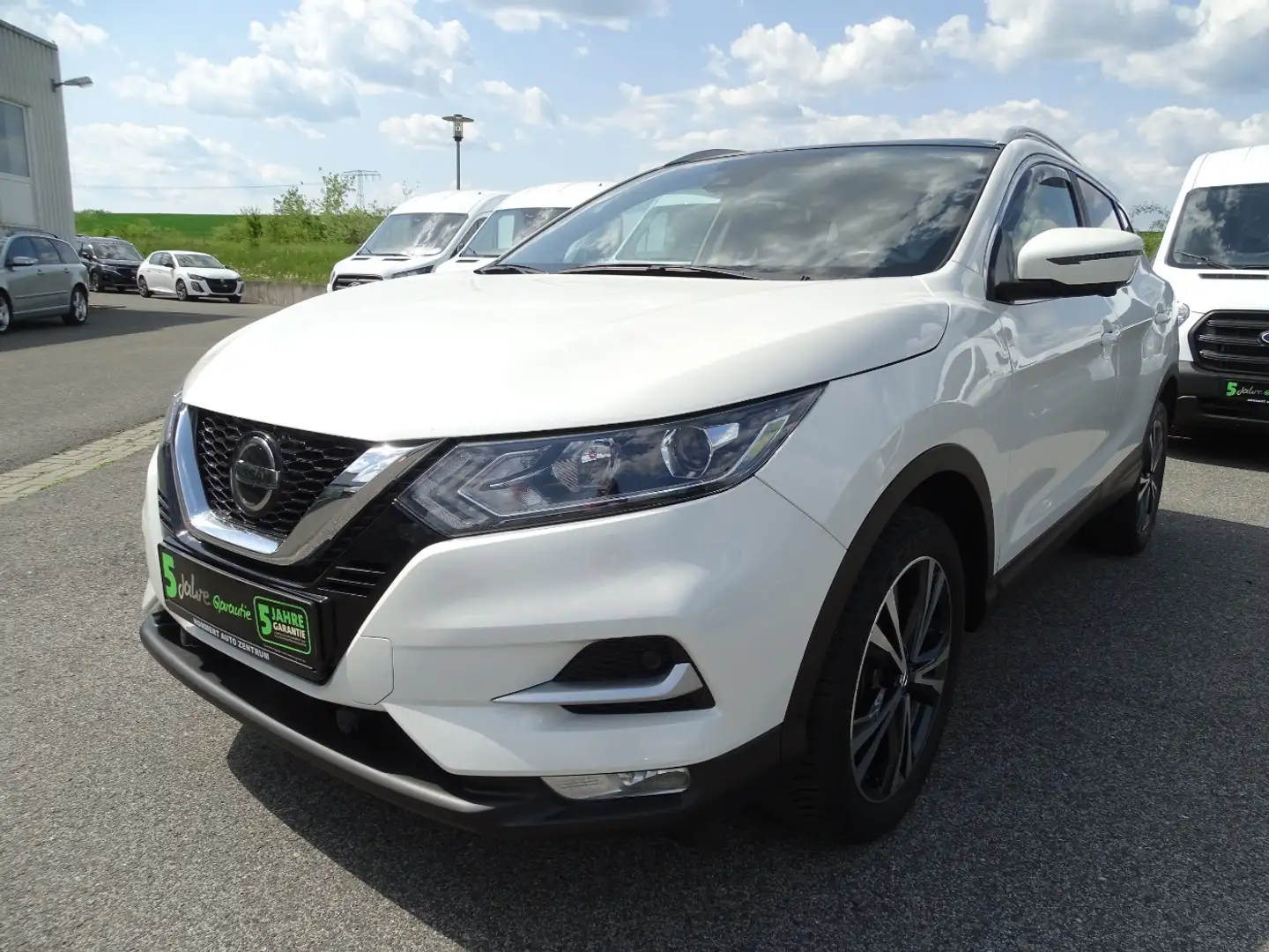 Nissan Qashqai 1.3 DIG-T N-Connecta Panoram Navi Kamera Blanc - 2