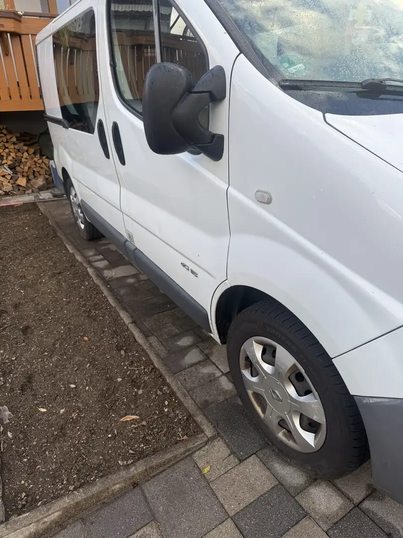 Renault Trafic Generation 2,0 dCi 115 DPF Weiß - 2