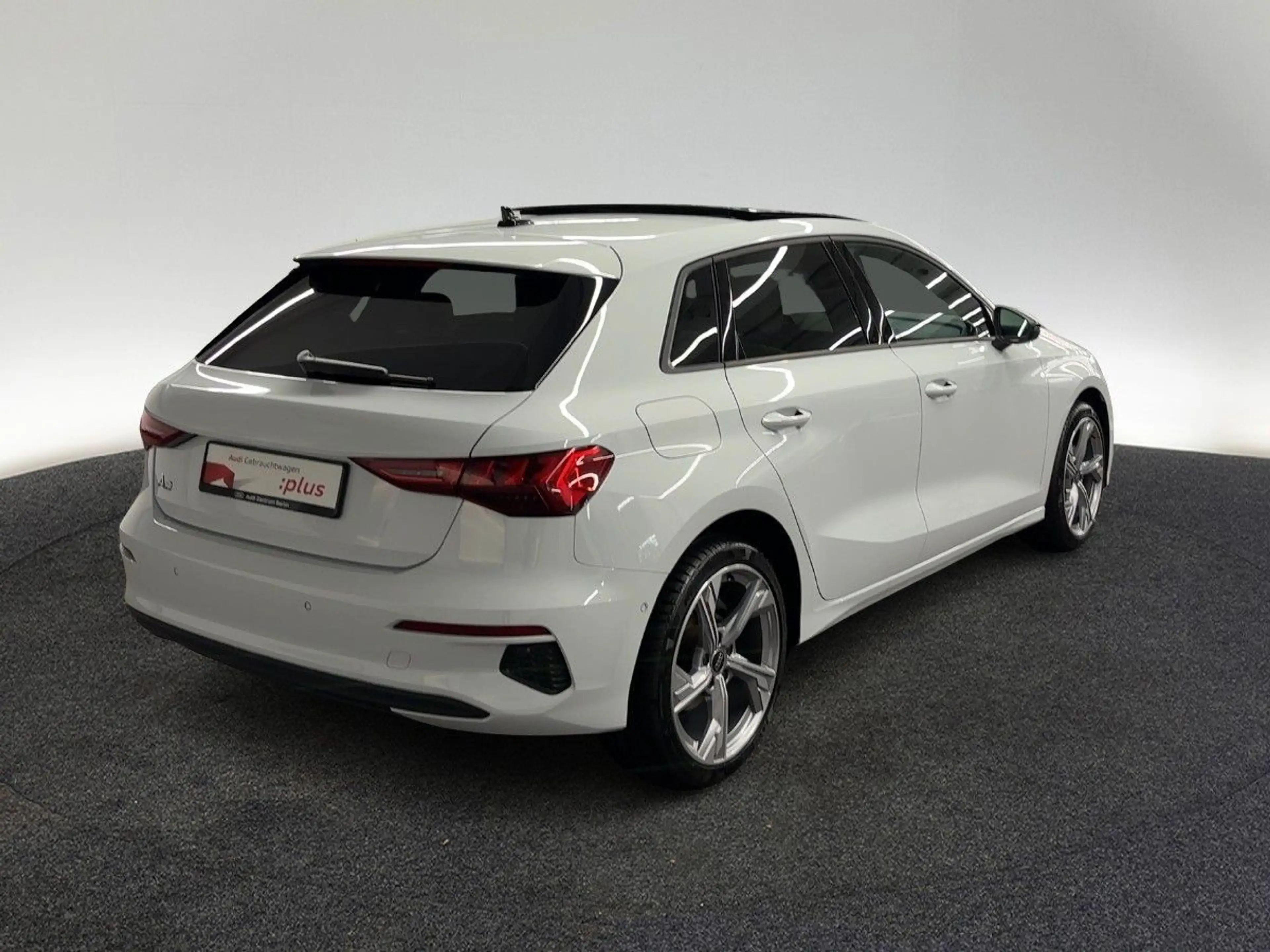 Audi A3 30 TFSI S tr. LED NAVI PANO B&O — photo 6
