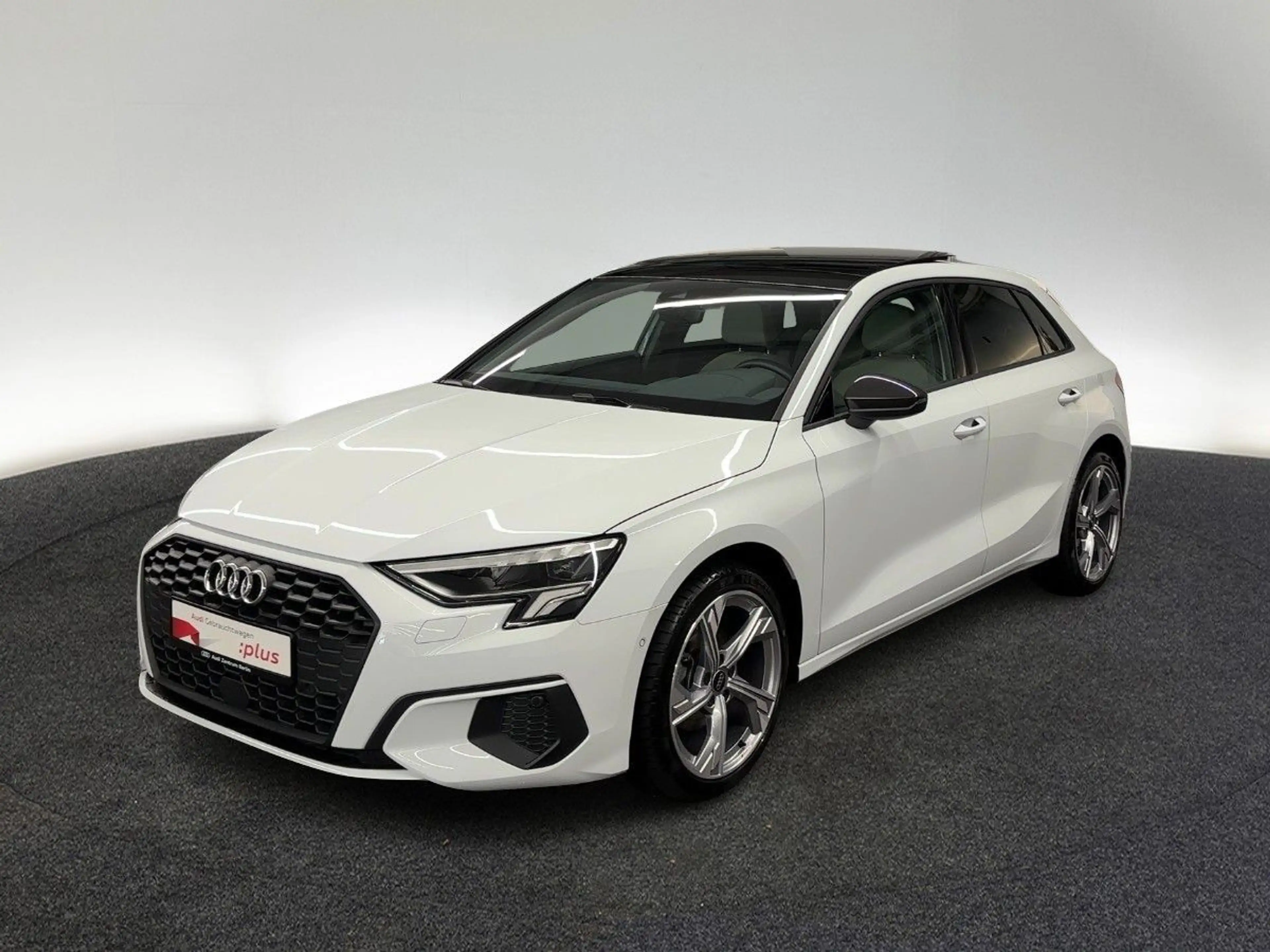 Audi A3 30 TFSI S tr. LED NAVI PANO B&O — photo 2
