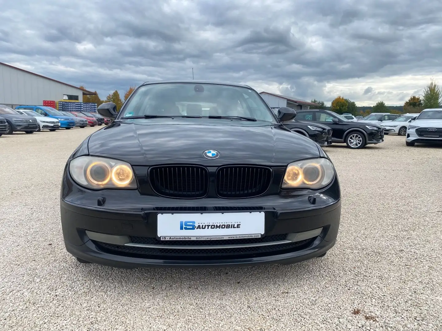 BMW 123 Baureihe 1 Lim.123d,KLIMA,XENON,GRA,SHZ Schwarz - 2