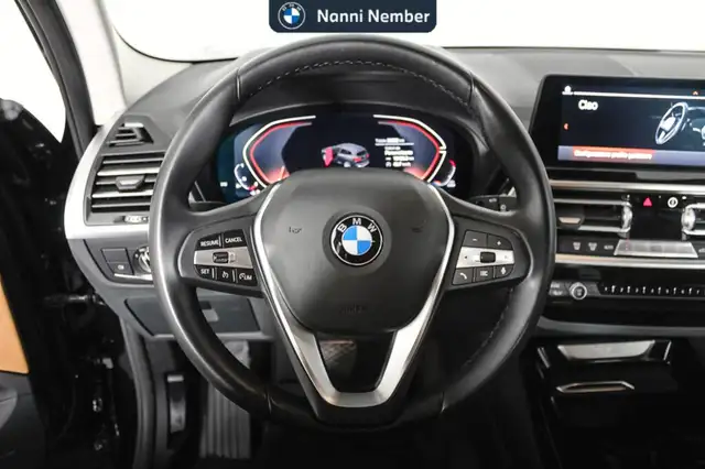 BMW X3 view 9