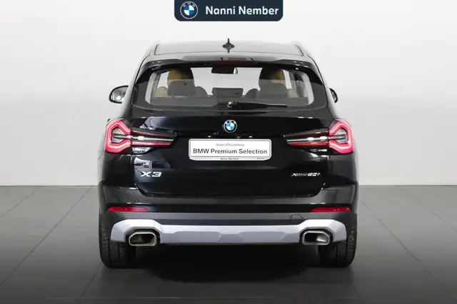 BMW X3 view 4