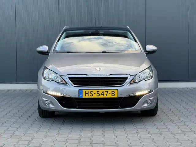 Peugeot 308 view 7