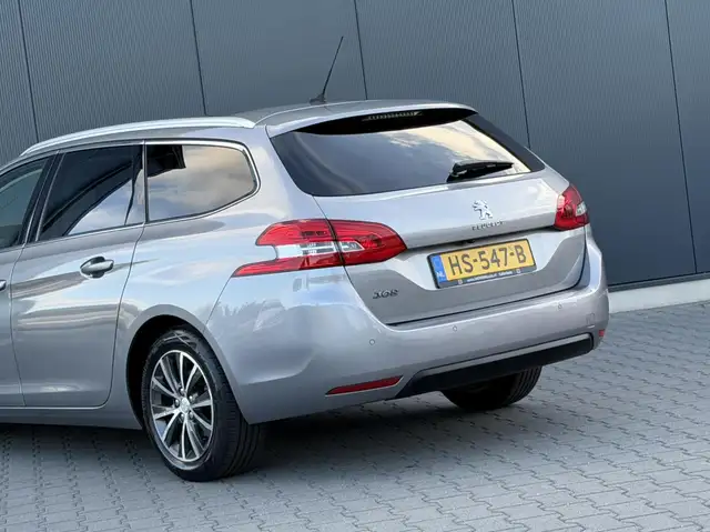 Peugeot 308 view 12