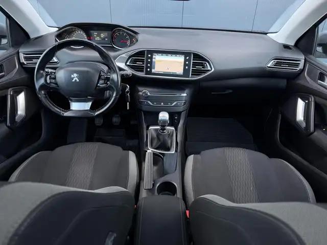 Peugeot 308 view 15