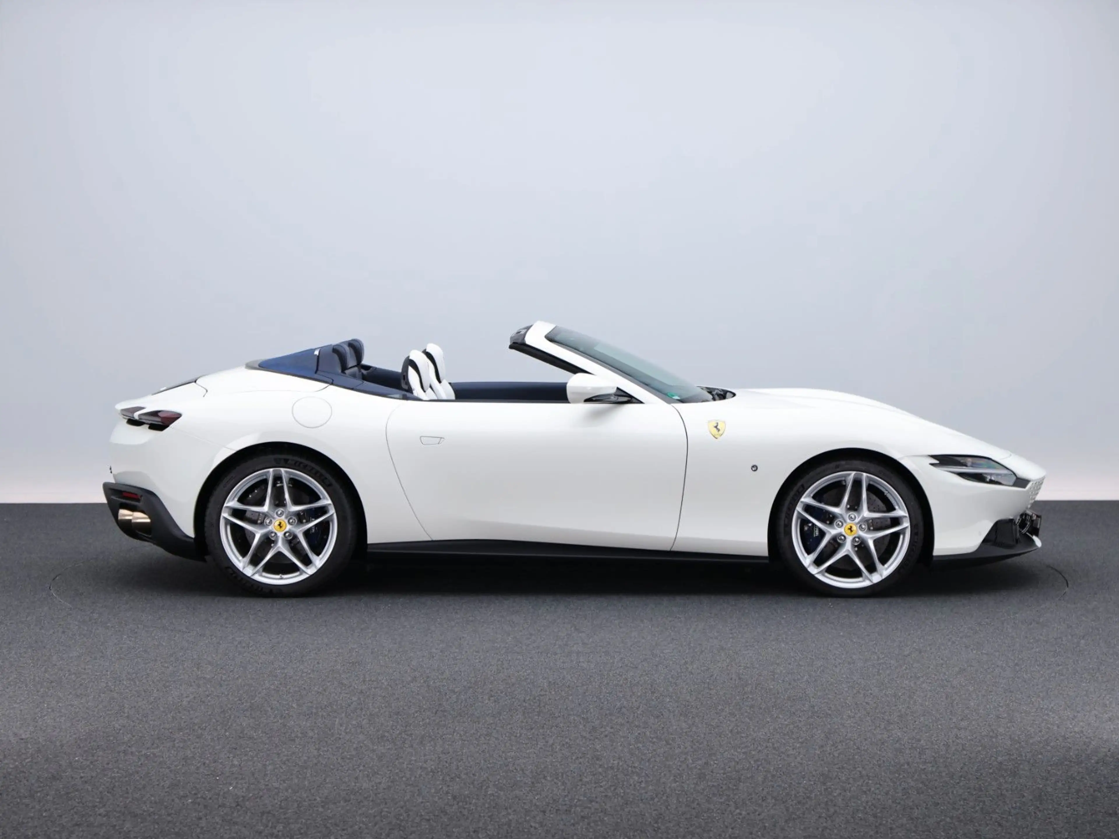 Ferrari Roma Spider ***Ferrari Frankfurt*** — photo 5