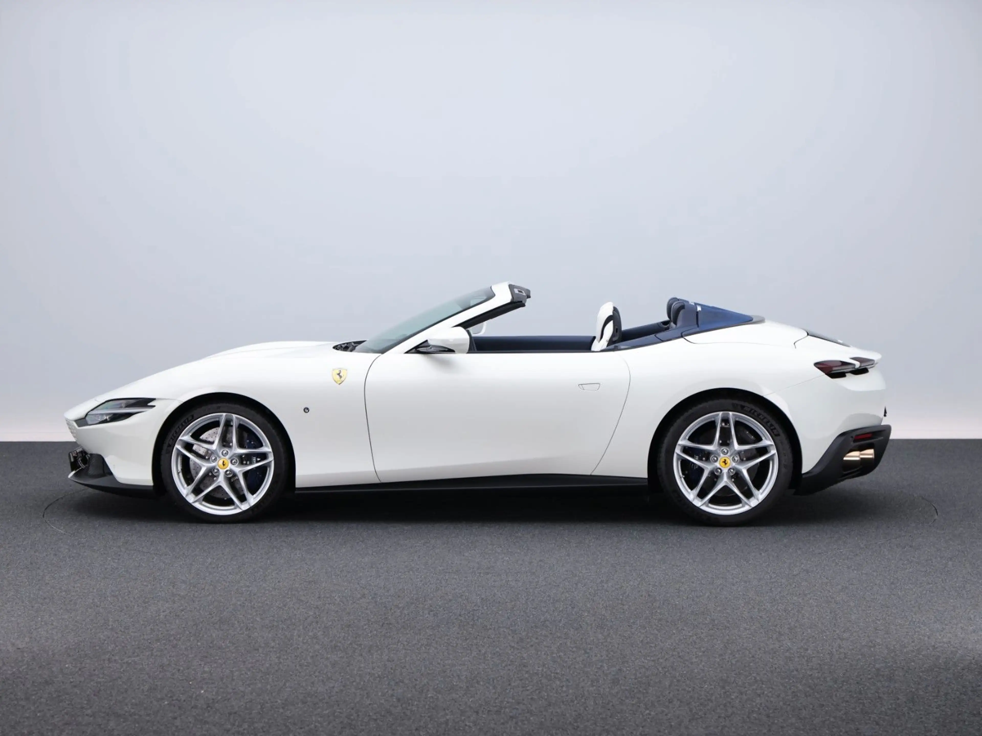 Ferrari Roma Spider ***Ferrari Frankfurt*** — photo 9