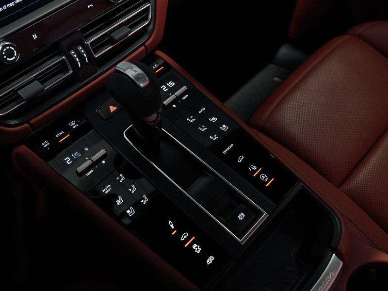 2023 Porsche Macan GTS thumb 32