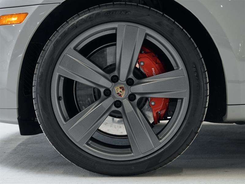 2023 Porsche Macan GTS thumb 7