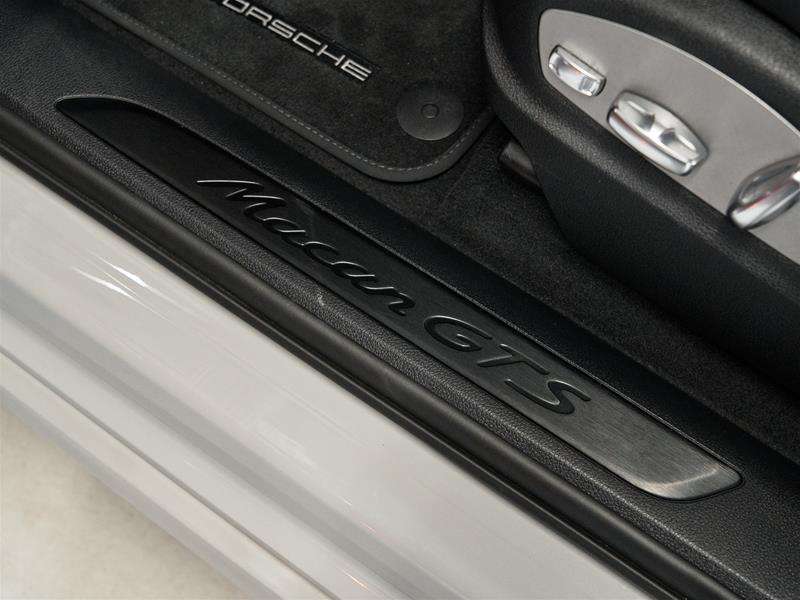 2023 Porsche Macan GTS thumb 29