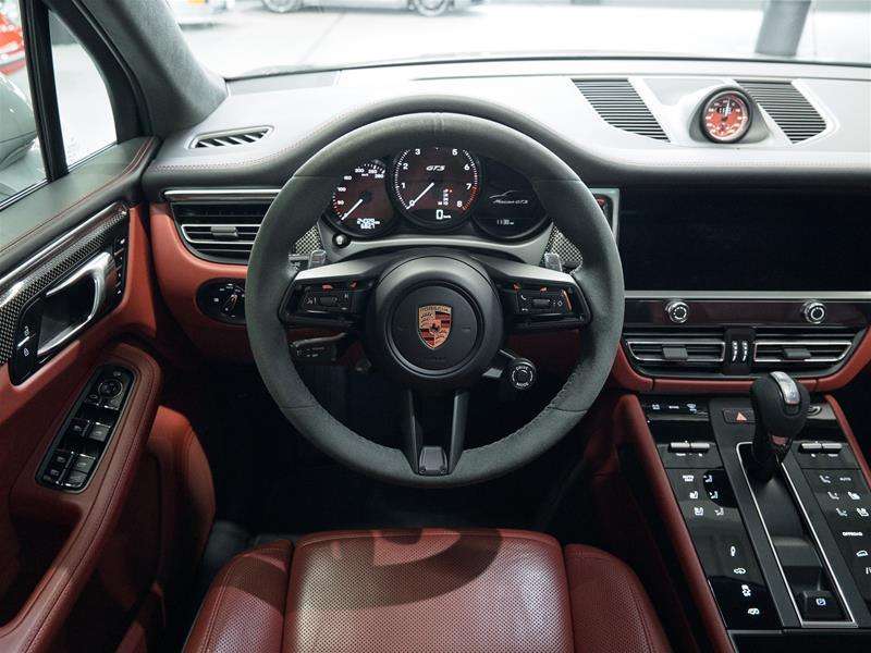 2023 Porsche Macan GTS thumb 42
