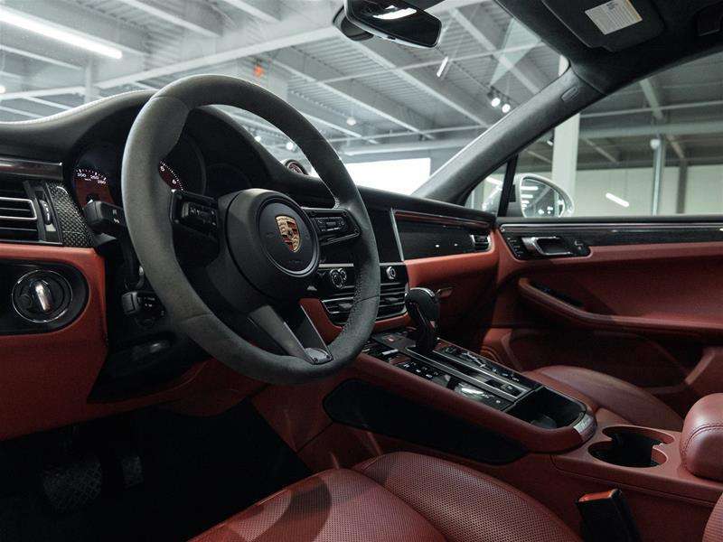 2023 Porsche Macan GTS thumb 18
