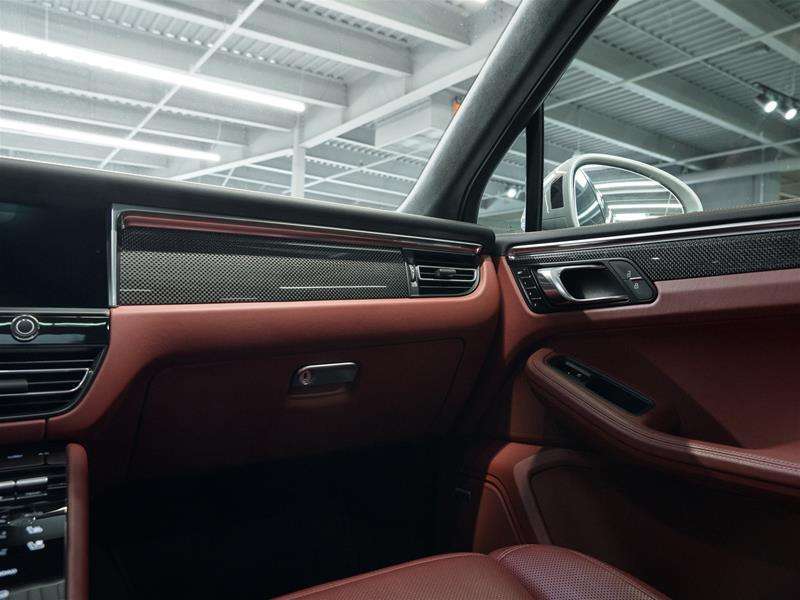 2023 Porsche Macan GTS thumb 41