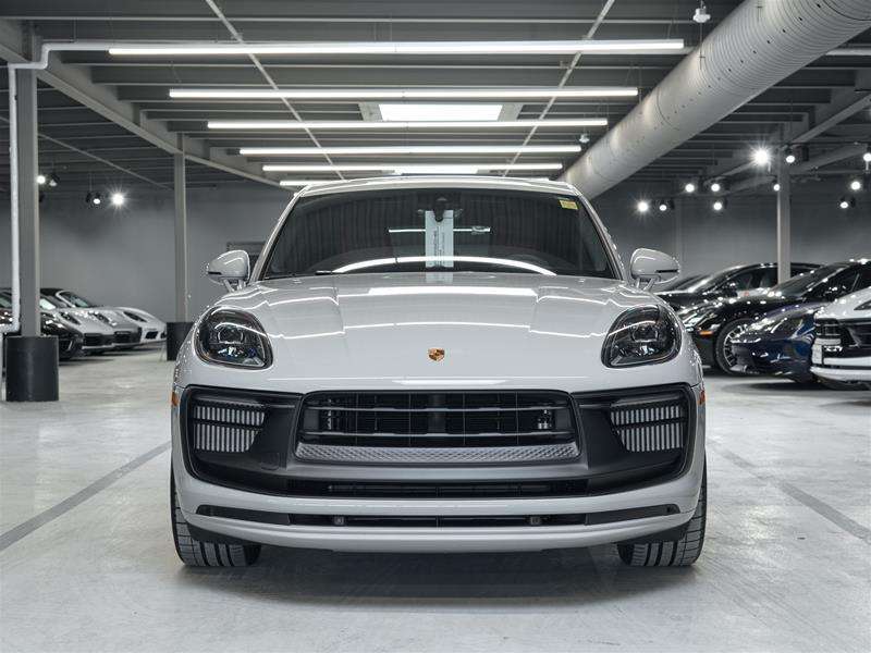 2023 Porsche Macan GTS thumb 6