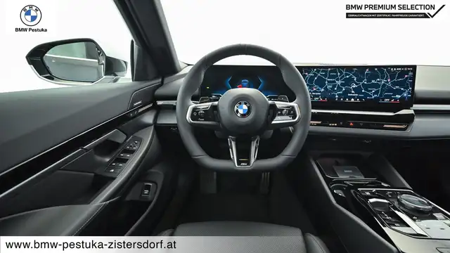 BMW 5 Series view 13