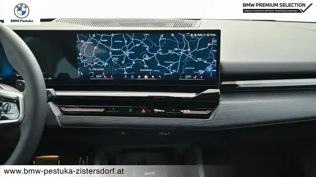 BMW 5 Series view 14