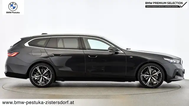 BMW 5 Series view 3