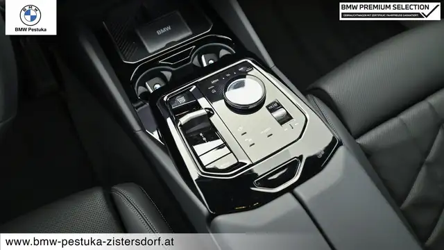 BMW 5 Series view 15