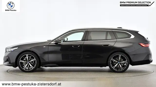 BMW 5 Series view 6