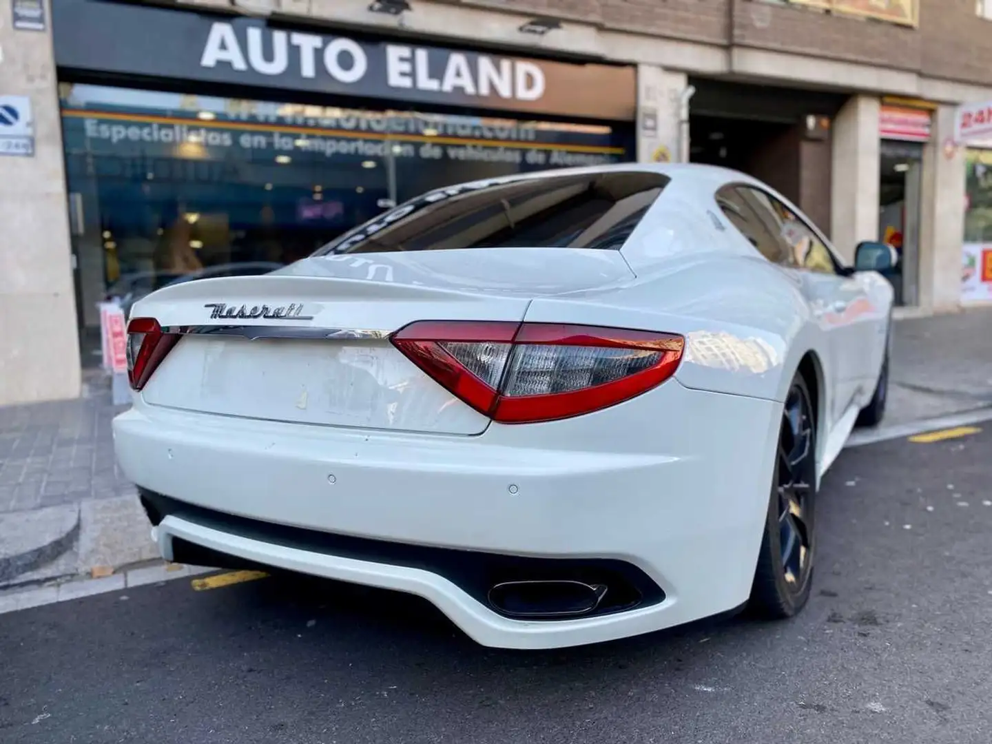 Maserati GranTurismo Sport MC Shift Aut. Blanc - 2