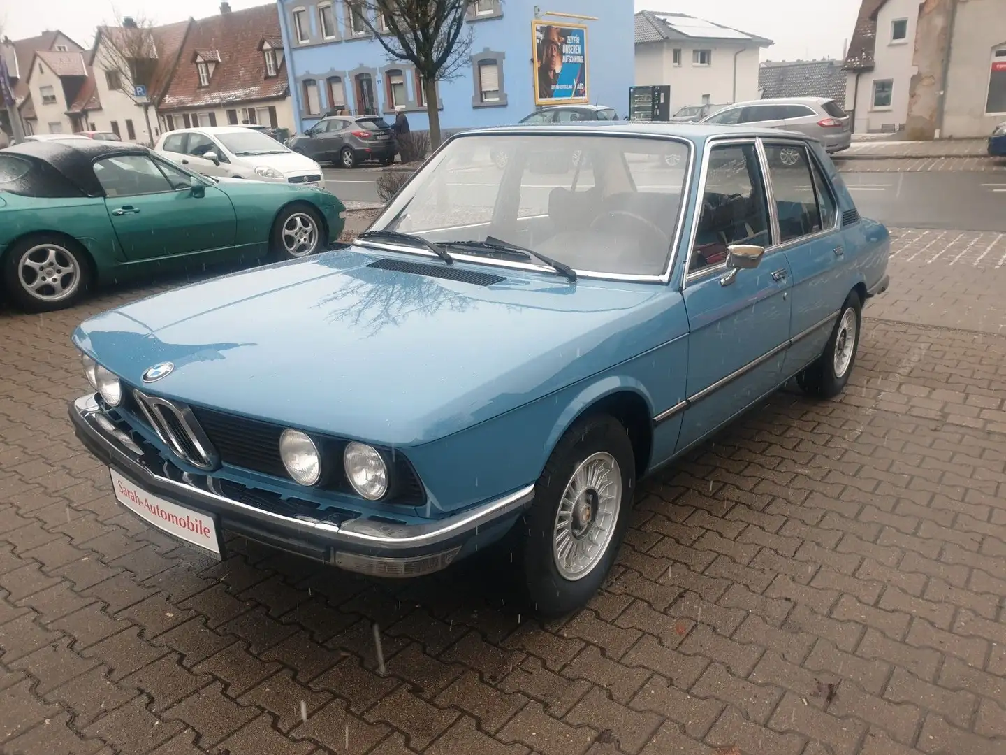 BMW 520 bzw. 518 Blau - 1