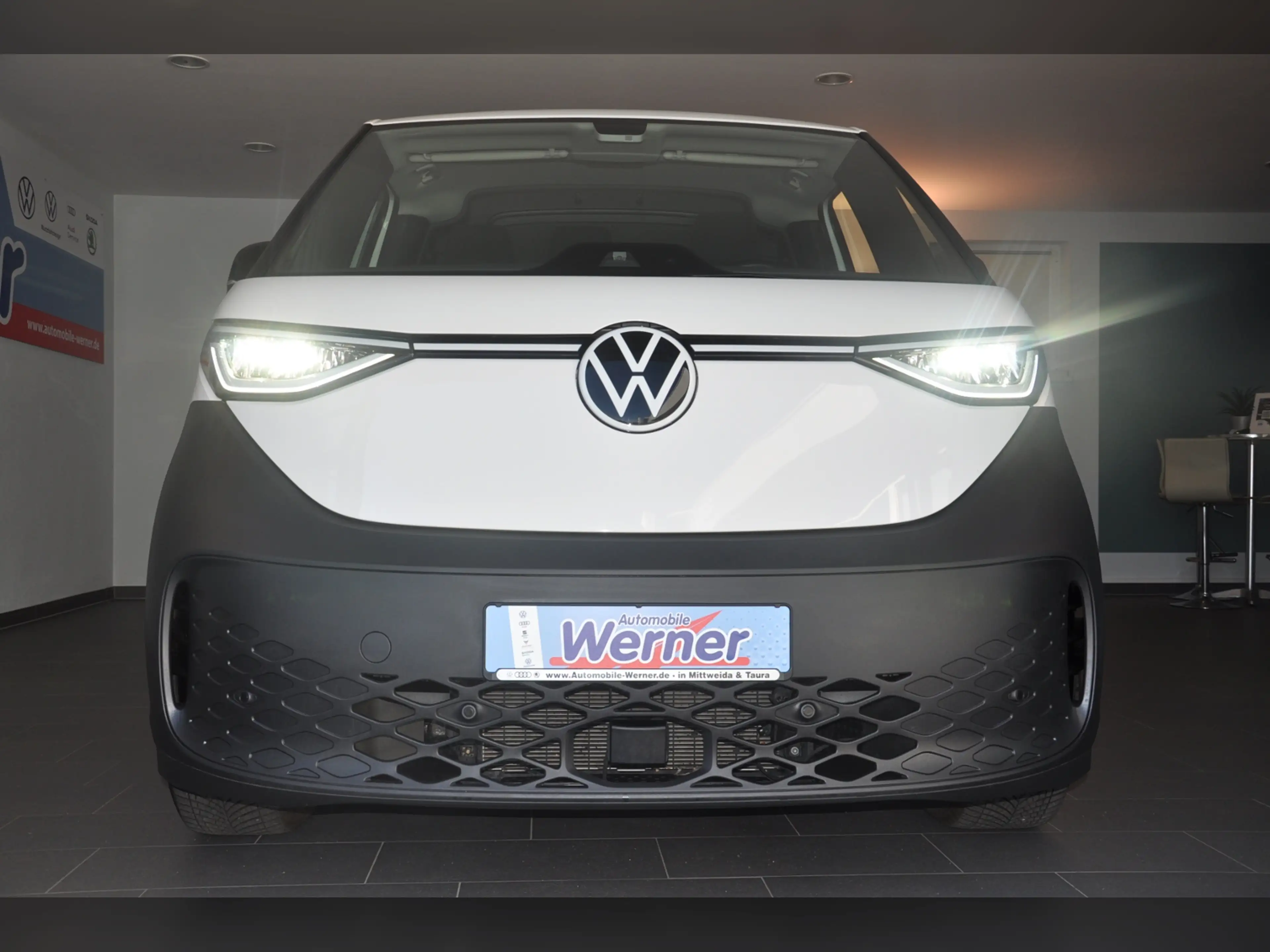 Volkswagen ID. Buzz Cargo 77kWh AHK NaviPro ACC — photo 12