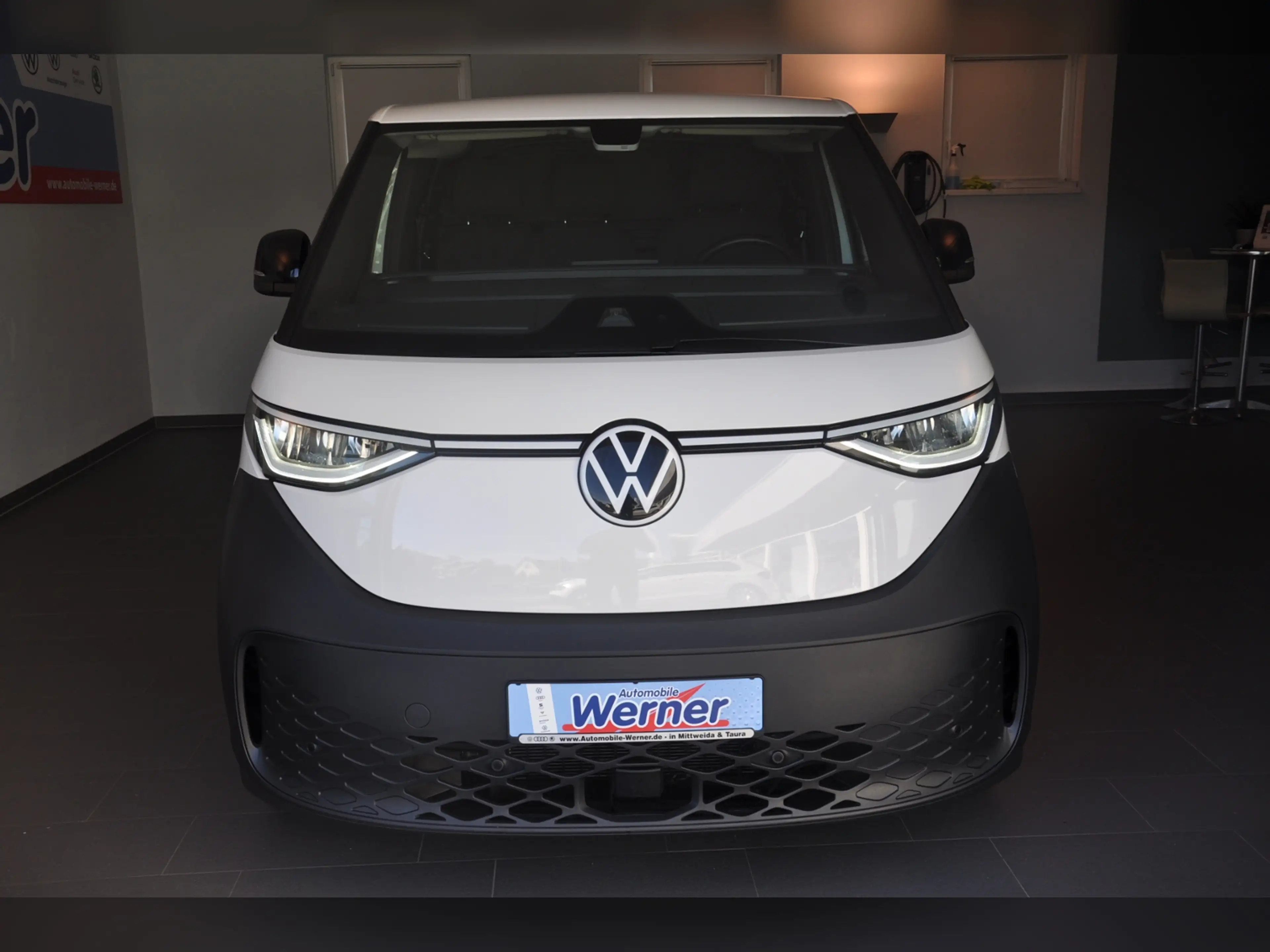 Volkswagen ID. Buzz Cargo 77kWh AHK NaviPro ACC — photo 11