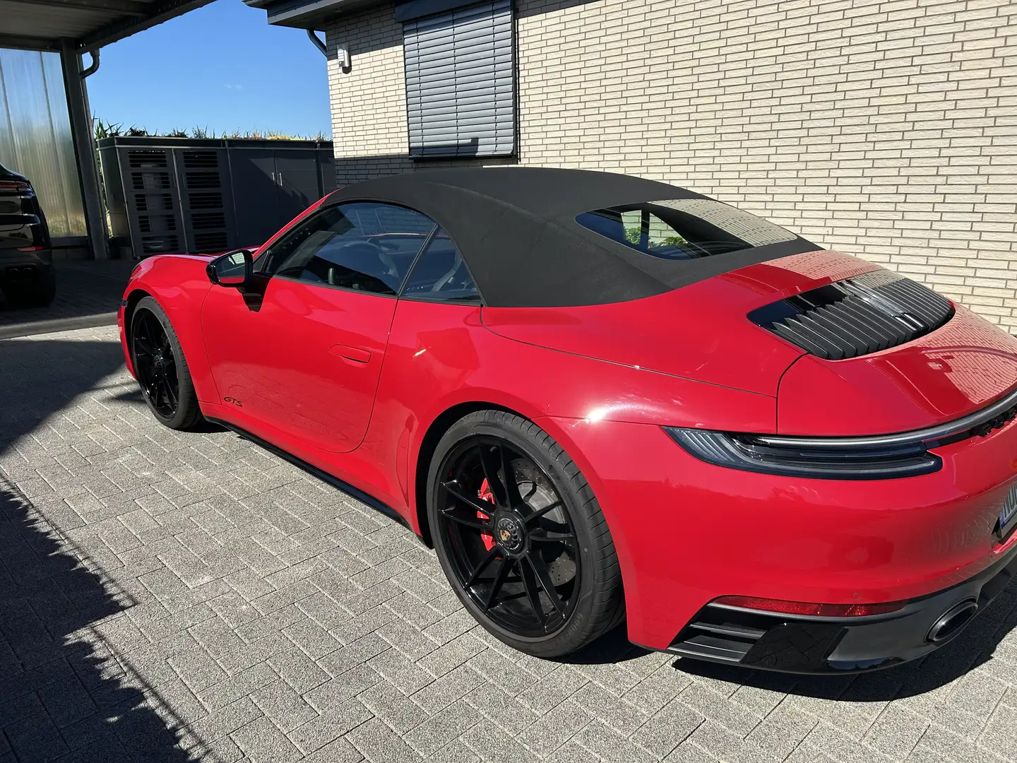 Porsche 992 Carrera Cabrio 4 GTS PDK - 1