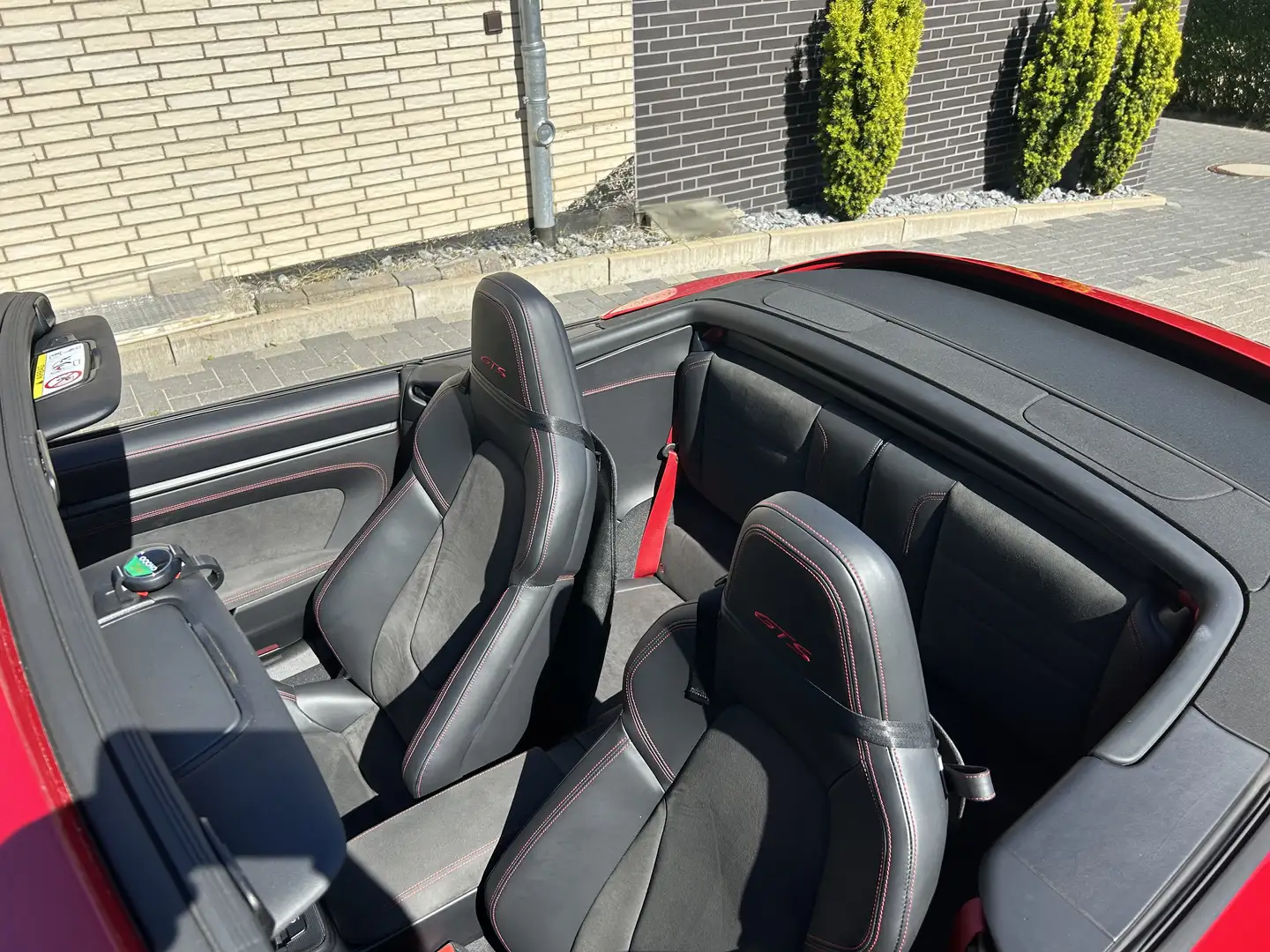 Porsche 992 Carrera Cabrio 4 GTS PDK - 2