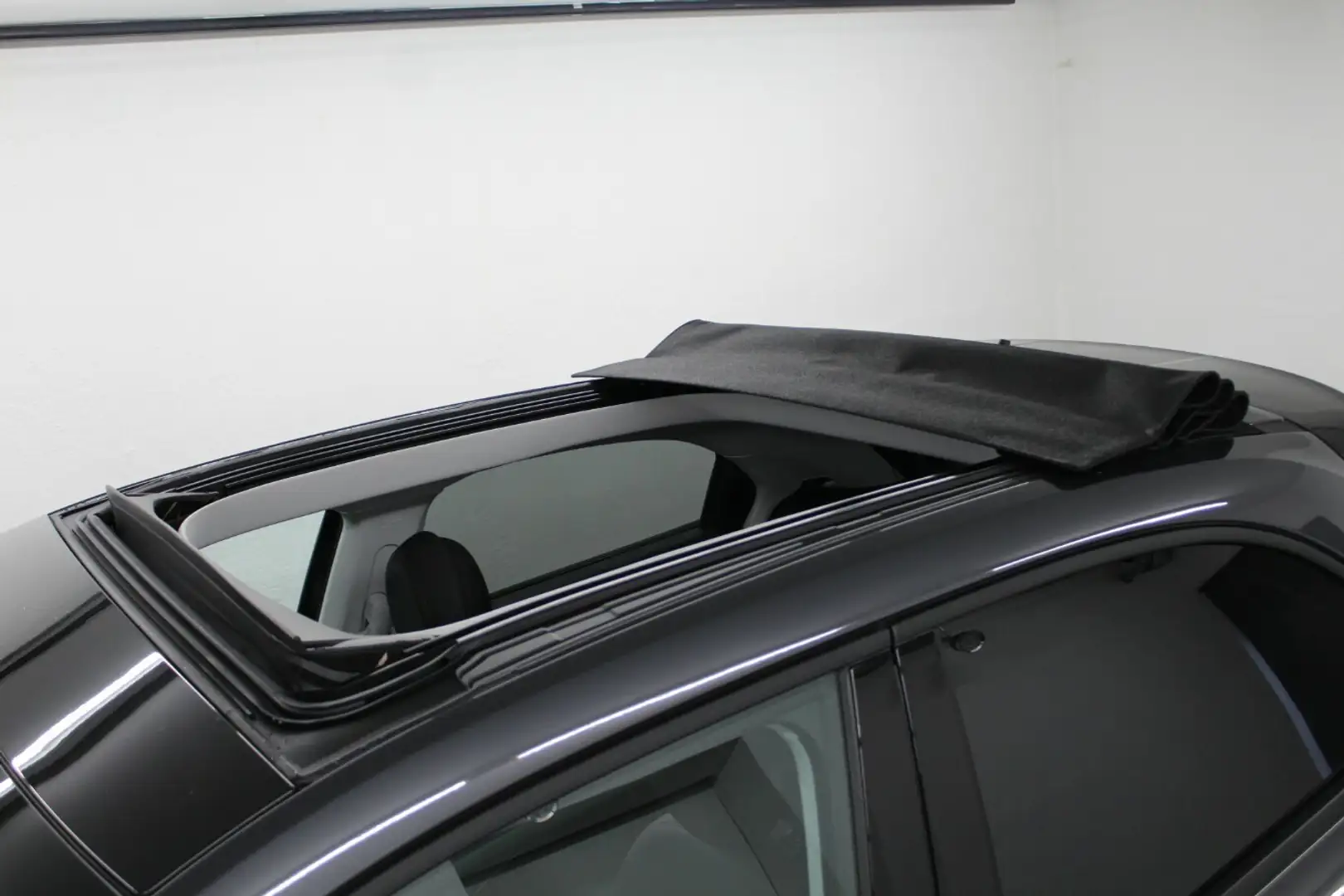 Fiat 500X 1.5 Hybrid Sport Dolcevita DCT Kamera+PDC+Navi+App Grau - 2