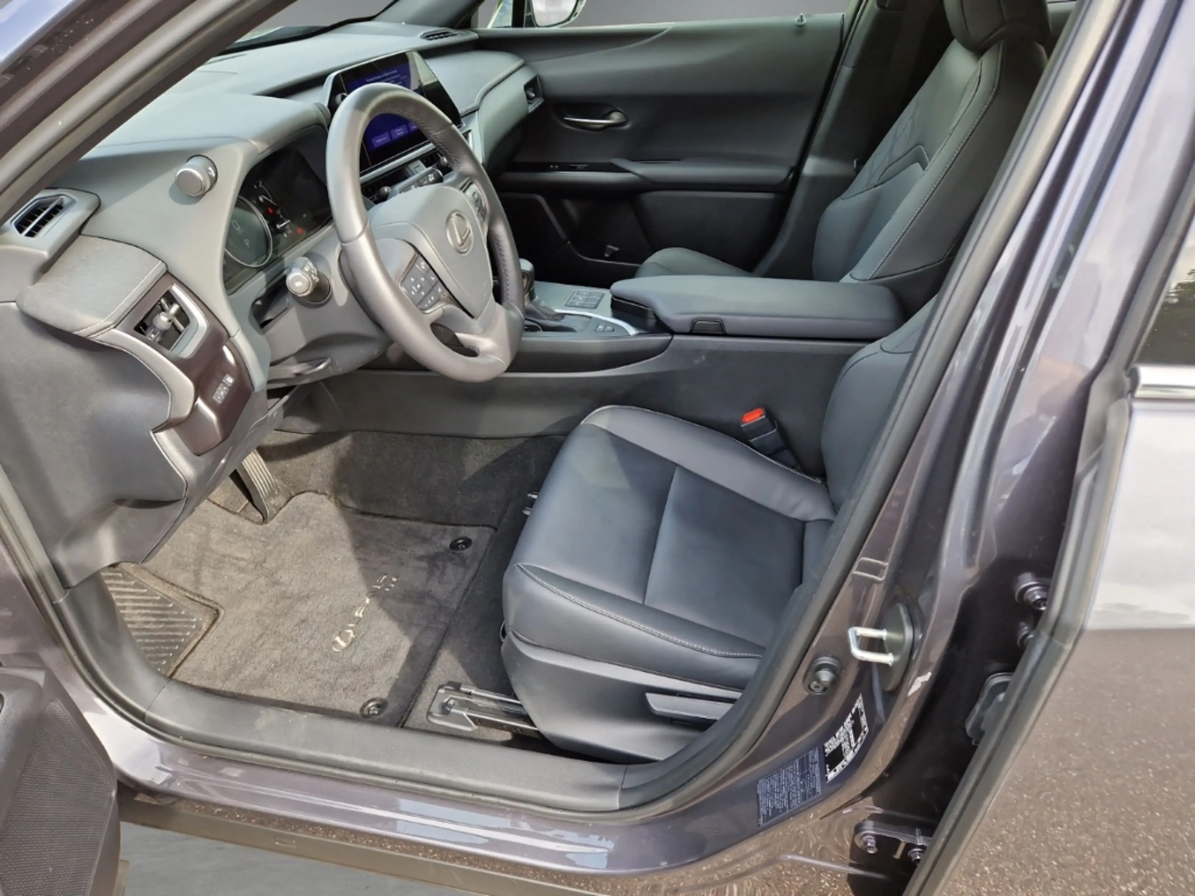 Lexus UX 250h Navi LED Dyn. Kurvenlicht ACC Apple CarPlay Androi — photo 10