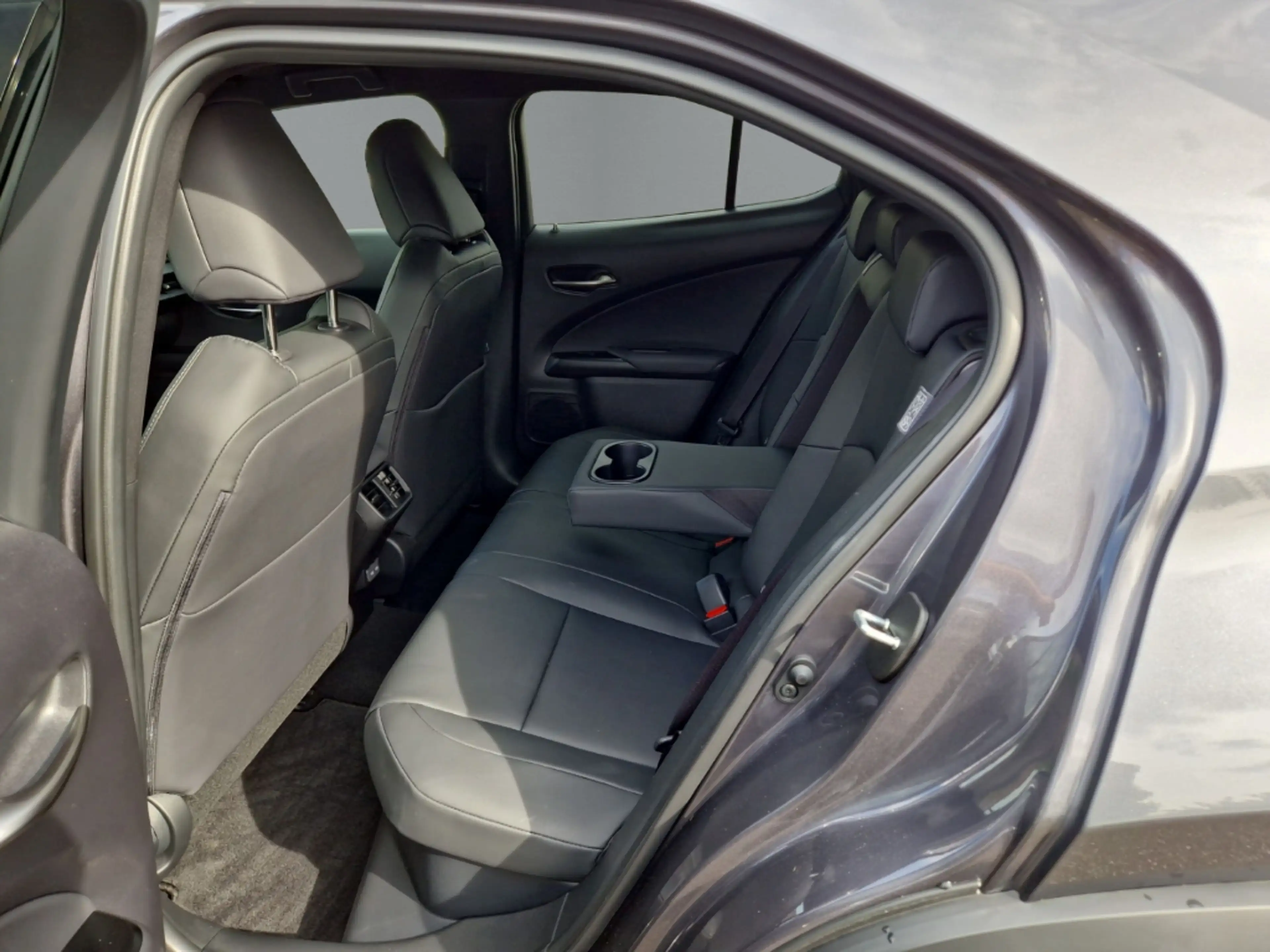 Lexus UX 250h Navi LED Dyn. Kurvenlicht ACC Apple CarPlay Androi — photo 11