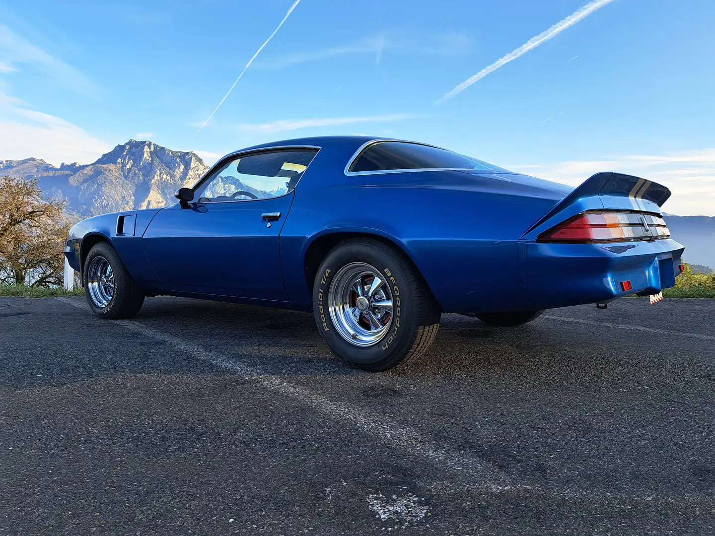 Chevrolet Camaro Berlinetta Blau - 1