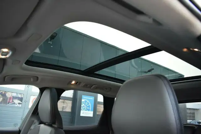 Volvo XC60 view 9