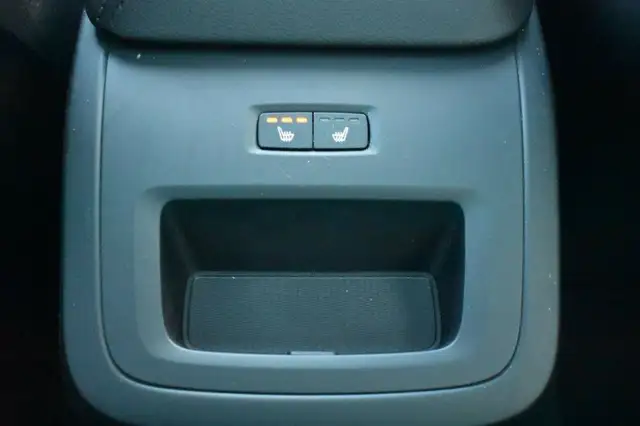 Volvo XC60 view 11
