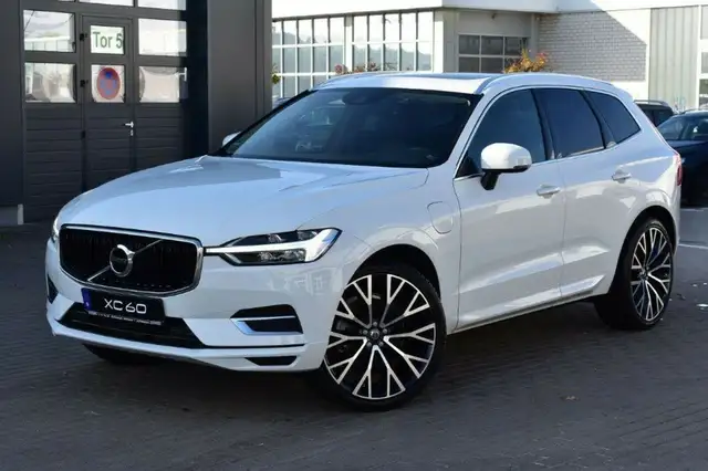 Volvo XC60 view 4
