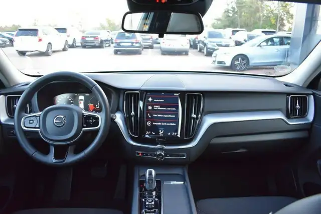 Volvo XC60 view 12