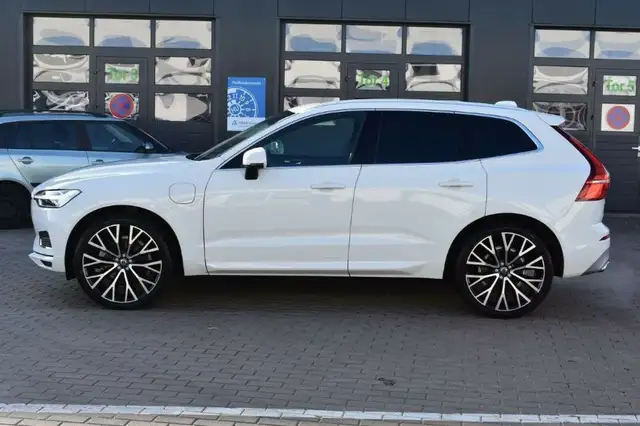 Volvo XC60 view 5
