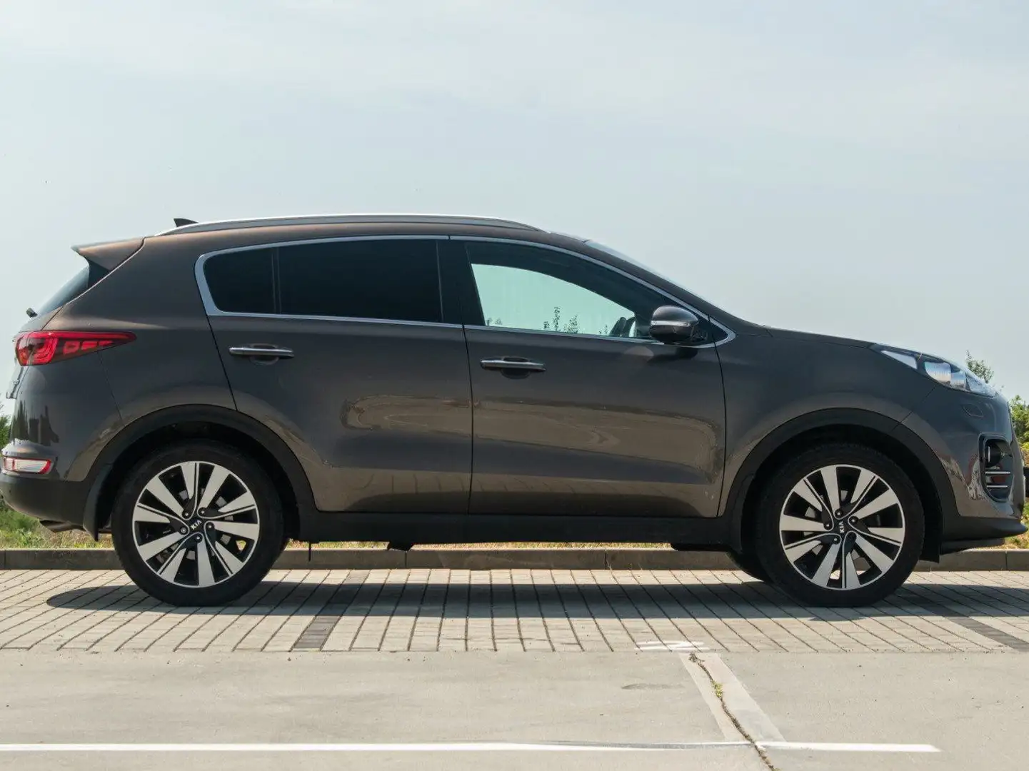 Kia Sportage 1.7 CRDI 2WD Vision Braun - 1