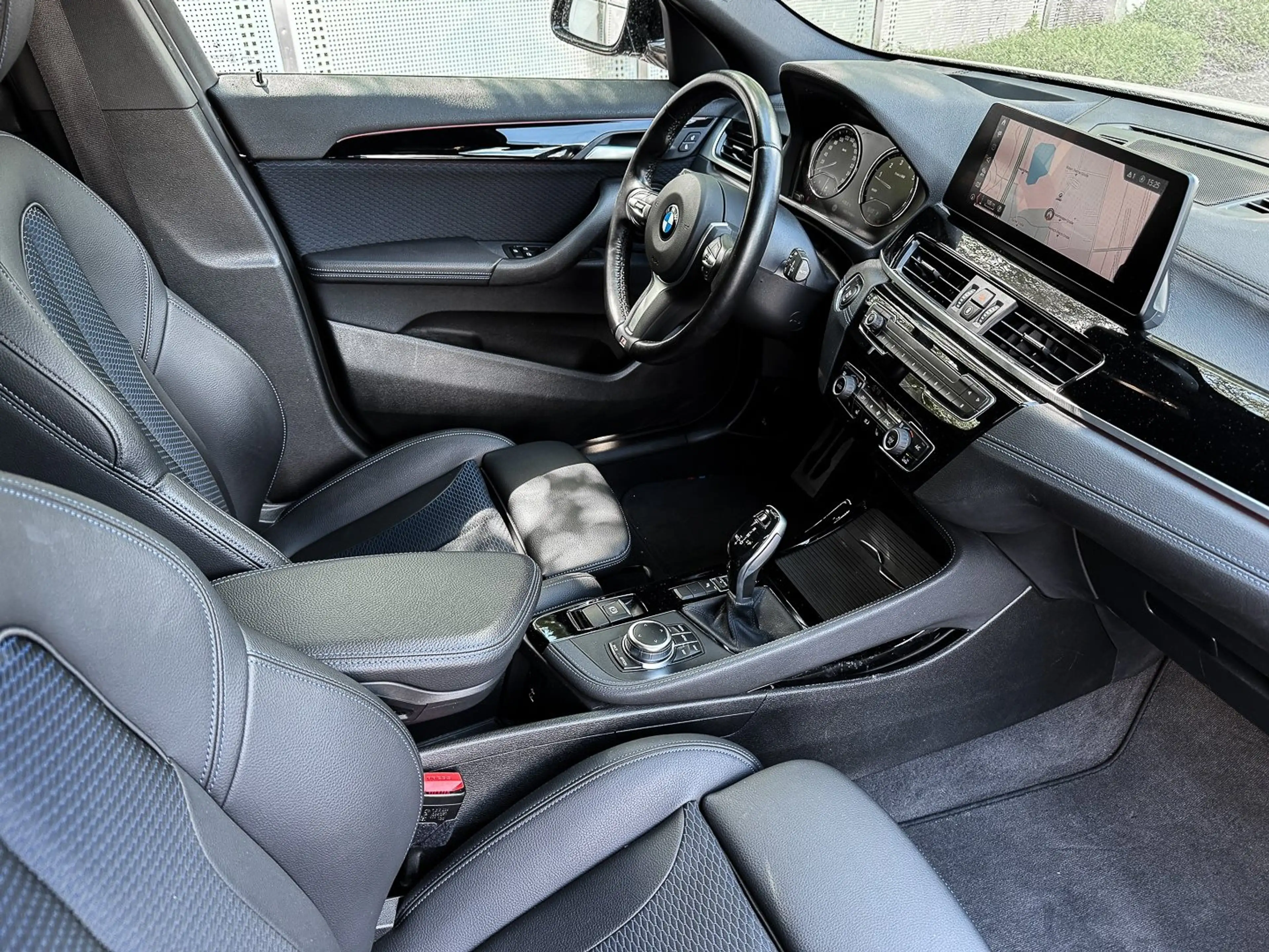 BMW X2 sDrive20i M Sport HUD+NAVI+LED+HIFI+DA+PDC+KLIMA — photo 7