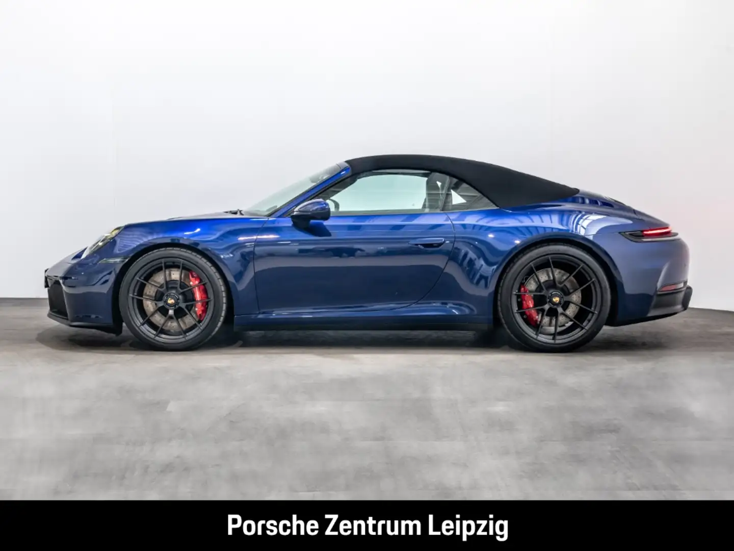 Porsche 992 911 Carrera GTS Cabrio HD-Matrix Sitzklima InnoDri Blau - 2