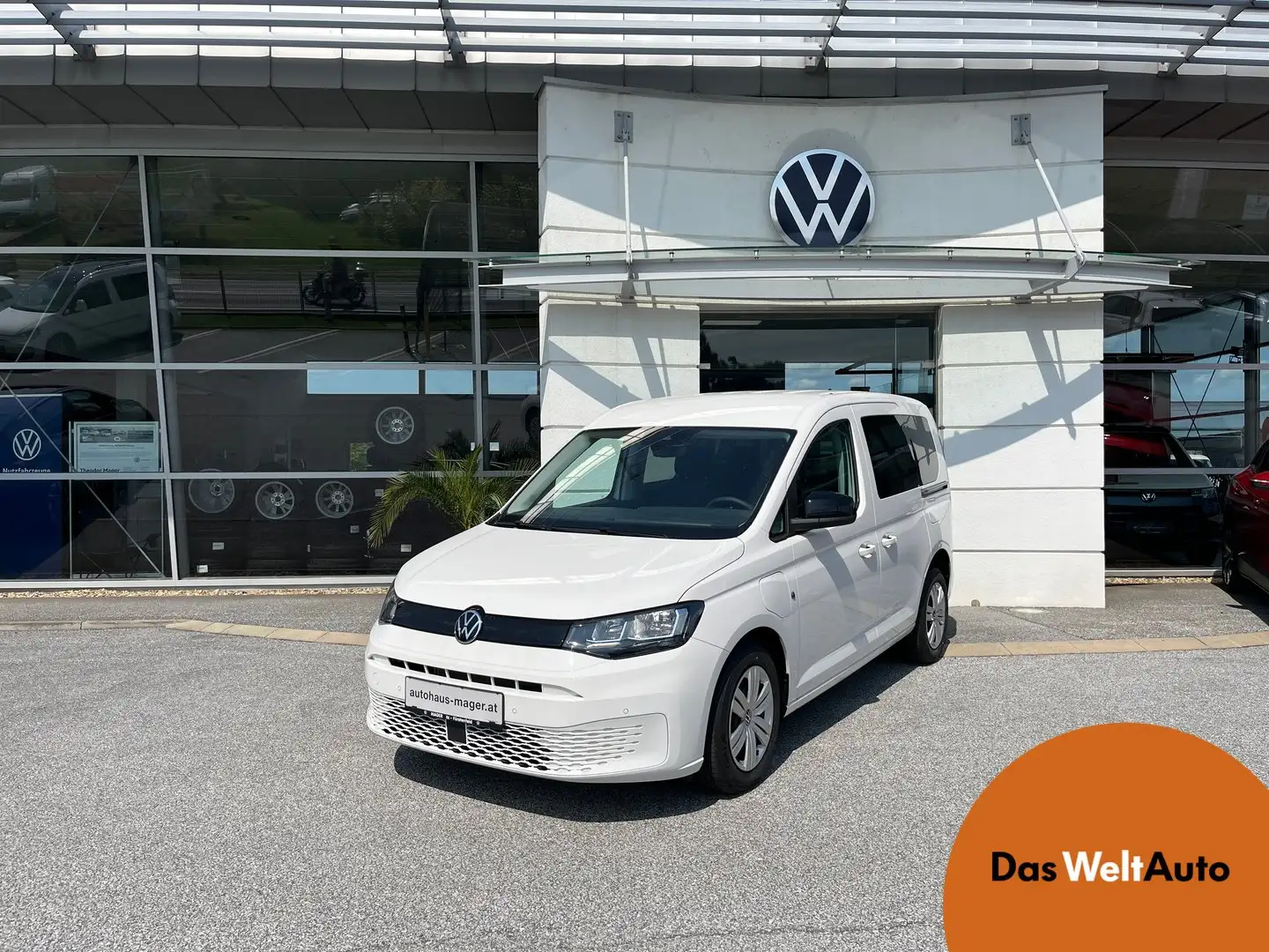 Volkswagen Caddy eHybrid 110 kW White - 1
