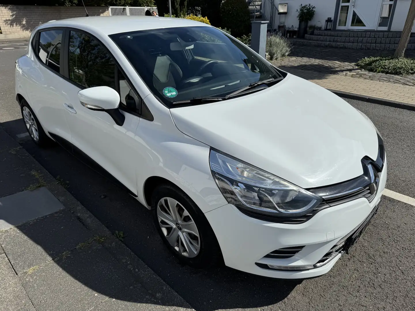 Renault Clio Cargo 2-Si Klima Navi Temp 1Hd ZahnrNeu EU6 Weiß - 1