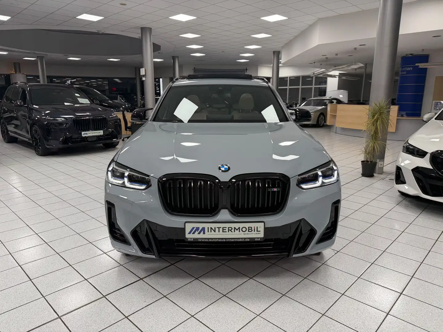 BMW X3 M d xDrive PANO*LASER*H K*KAM*AHK*HUD*Beige Grau - 2
