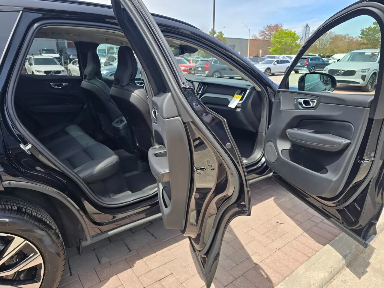 Volvo XC60 снимка Volvo XC60