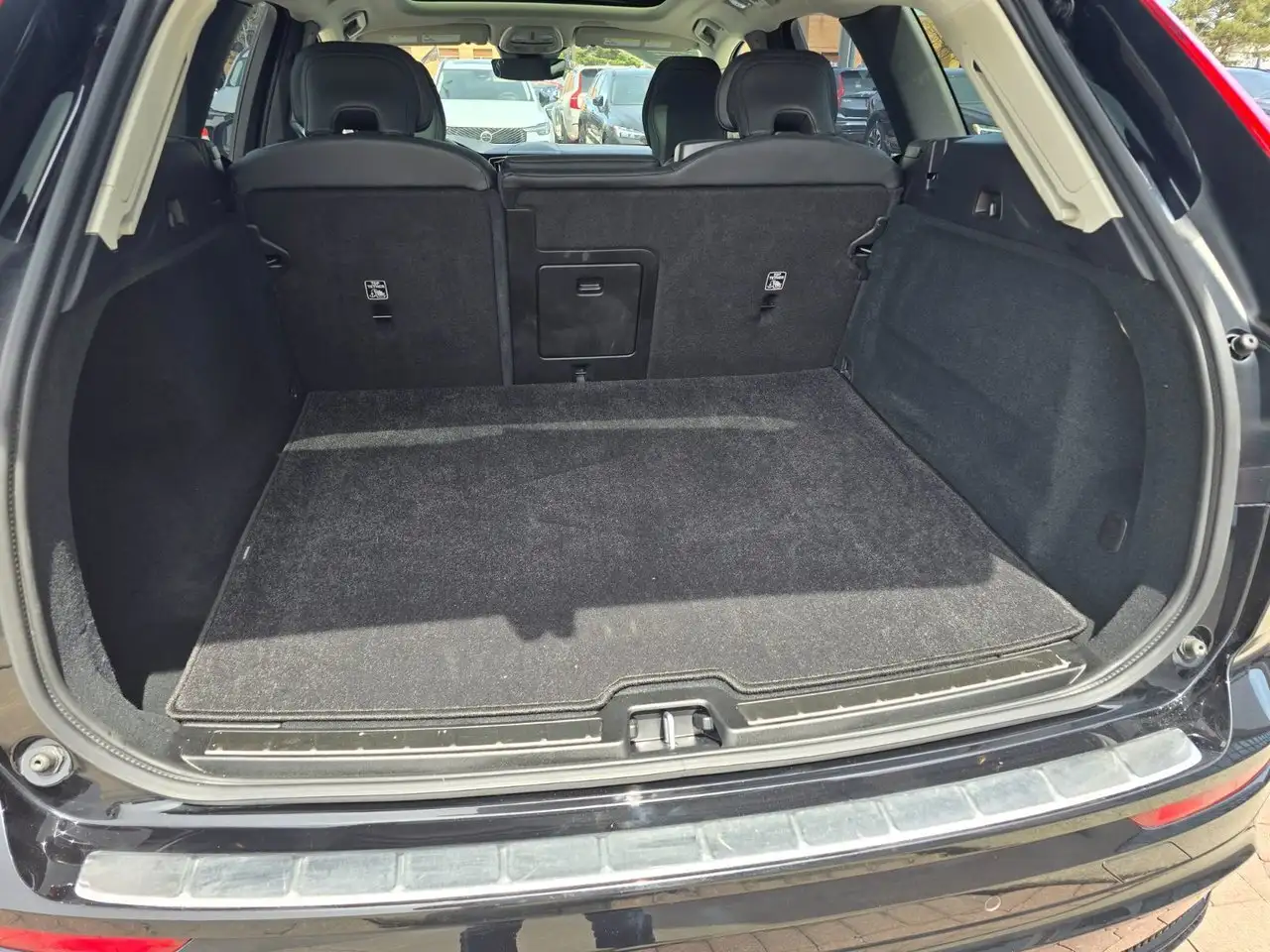 Volvo XC60 снимка Volvo XC60